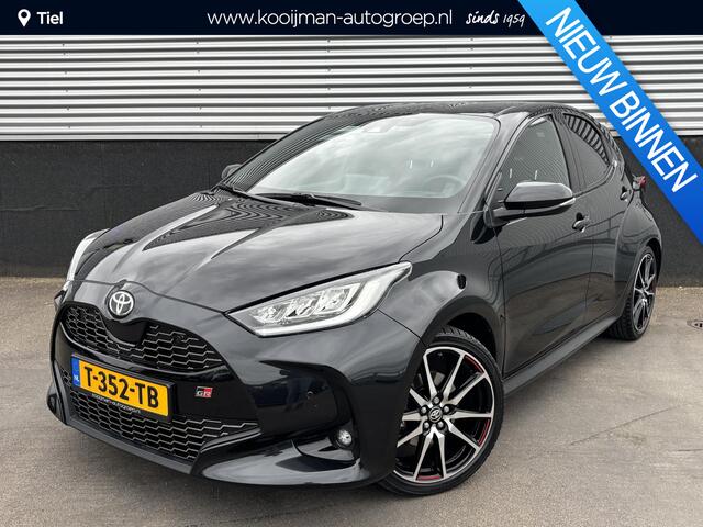 Toyota YARIS 1.5 Hybrid GR Sport Nieuw geleverd, 1e eign. Dodehoekdetectie, Stoelverwarming, PDC, LED, Smart Key, LMV