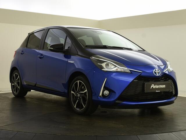 Toyota YARIS 1.5 Hybrid Bi-Tone Plus | Panoramadak | Trekhaak | Navigatie