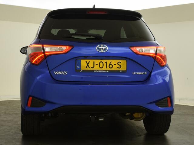 Toyota YARIS 1.5 Hybrid Bi-Tone Plus | Panoramadak | Trekhaak | Navigatie