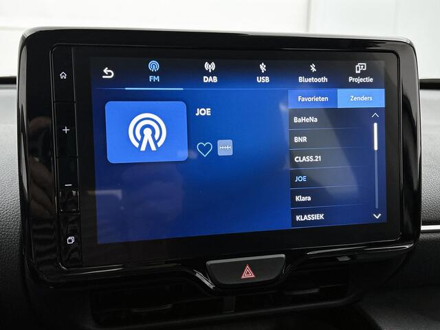 Toyota YARIS Cross 1.5 Hybrid 115 Business + | BTW Voertuig | Stoel+stuurverwarming | Apple CarPlay/Android Auto | Cruise Control Adaptive | Climate Control | Achteruitrijcamera |