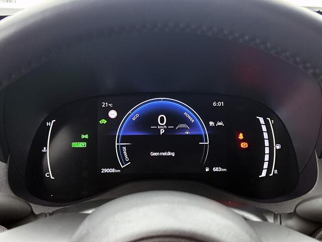 Toyota YARIS Cross 1.5 Hybrid 115 Dynamic Comfort Pack | BTW voertuig | Dodehoek detectie | Stuur+stoelverwarming | Parkeersensoren Voor+Achter | Draadloze telefoonlader |