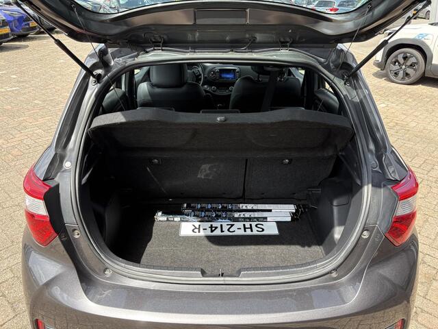 Toyota YARIS 1.5 Hybrid Executive - TREKHAAK-
