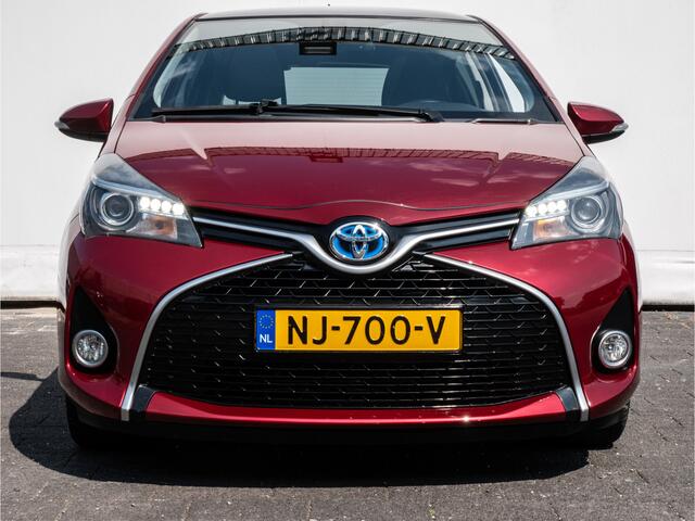 Toyota YARIS 1.5 Hybrid Volcano Edition Panoramadak/ Navigatie/ Climate control/ Cruise control/ Lmv