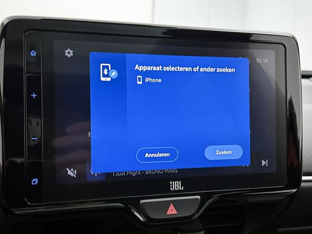 Toyota YARIS 1.5 Hybrid Executive Premium Pack | Panoramadak | JBL | Head-Up Display | Stoelverwarming | Parkeersensoren voor+achter | Draadloze telefoonlader | Navigatie | Apple CarPlay/Android | Climate Control |