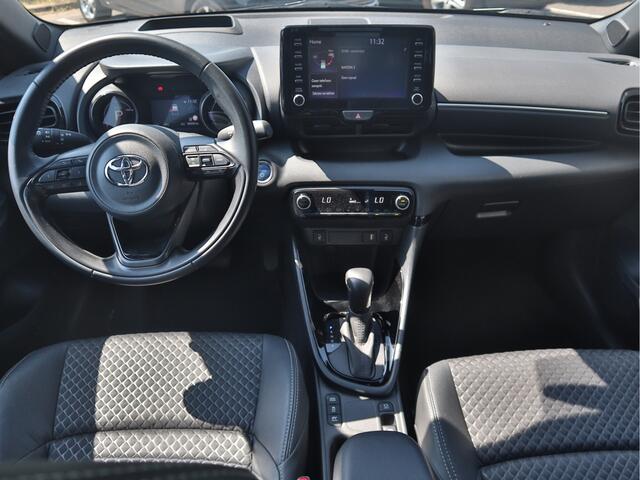 Toyota YARIS 1.5 Hybrid Executive Launch Edition | Bi-Tone | Head-up Display | Navigatie | Camera | 17" LMV |