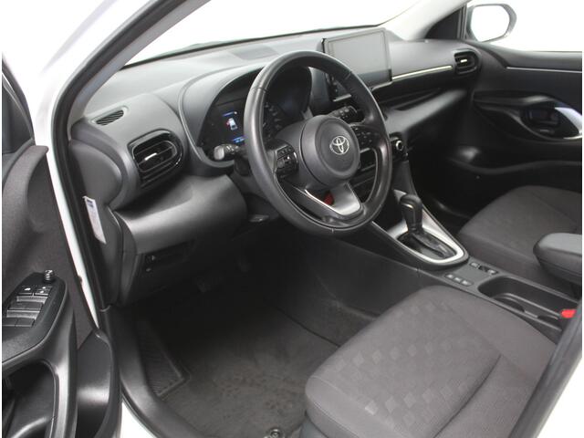 Toyota YARIS 1.5 Hybrid 115 Comfort CLIMATE | CAMERA | ADAPCRUISE | CARPLAY | DAB | LED