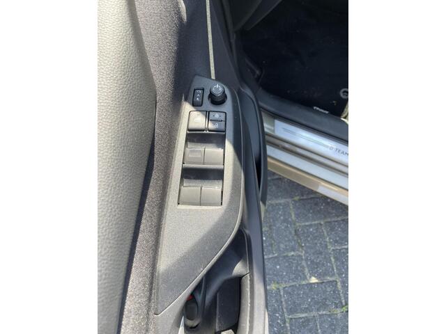 Toyota YARIS 1.5 Hybrid Dynamic Plus | Parkeersensoren Voor en Achter | Dode Hoek Detectie, BSM | Full Map Navigatie |