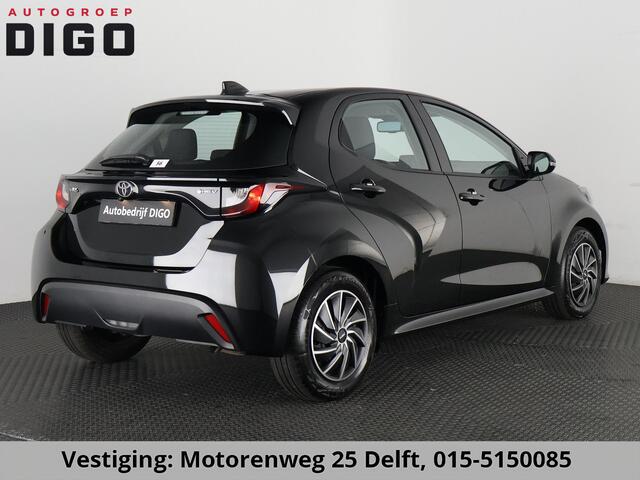 Toyota YARIS 1.5 HYBRID BLACKSTYLE AUTOMAAT GARANTIE 3-2035 ! CARPLAY NAVI. CAMERA.ADAPTIVE CRUISE.