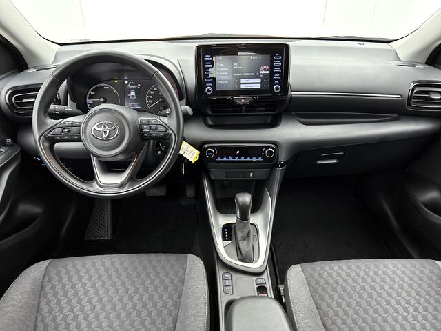 Toyota YARIS 1.5 Hybrid Active | 1e Eigenaar | NIEUW GELEVERD & ONDERHOUDEN | Metallic Rood | Apple Carplay / Android Auto |