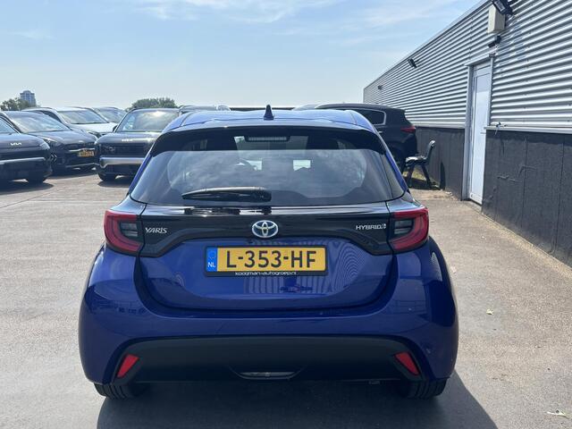 Toyota YARIS 1.5 Hybrid Dynamic automaat Incl: AppleCarPlay / AndroidAuto, LM velgen, Climate Control, PArkeerhulp camera, MEtallic lak
