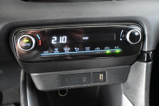 Toyota YARIS 1.5 Hybrid Active Clima Cruise Navigatie Licht metaal Camera 1e Eigenaar Inruil Mogelijk!