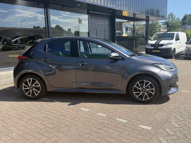 Toyota YARIS 1.5 Hybrid Dynamic AUTOMAAT | LANE ASSISTENTIE | LED KOPLAMPEN | ACHTERUIT RIJ CAMERA| DAB | KEYLESS ENTRY/GO| NAVIGATIE | APPLE CAR/ANDROID| NAVIGATIE |