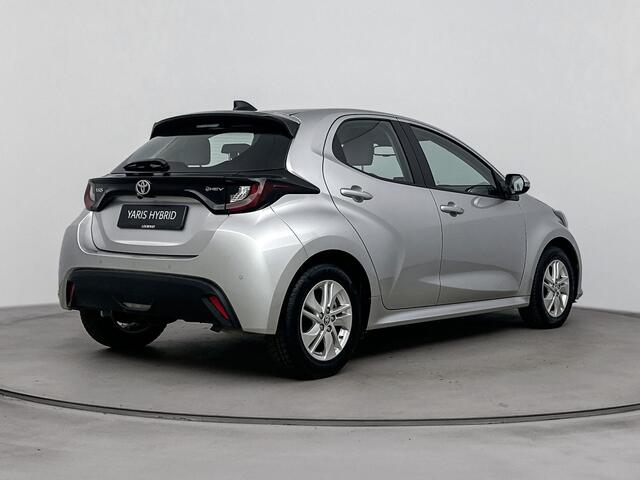 Toyota YARIS 1.5 Hybrid 115 Dynamic Limited | Parkeersensoren V+A | Stoel & Stuur Verwarming |