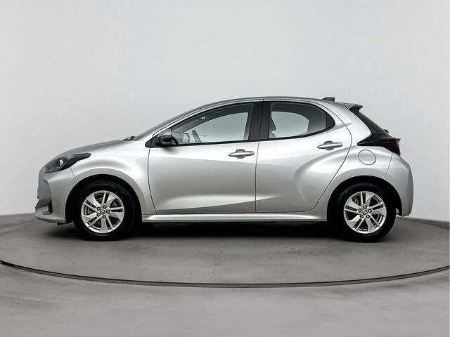 Toyota YARIS 1.5 Hybrid 115 Dynamic Limited | Parkeersensoren V+A | Stoel & Stuur Verwarming |