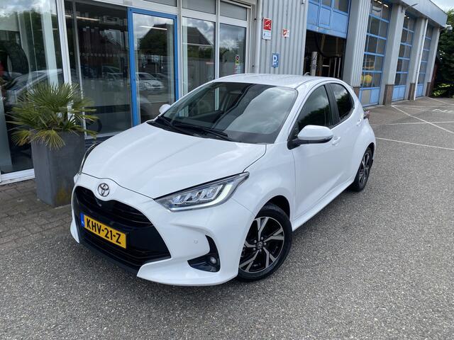 Toyota YARIS 1.5 Hybrid 115 Business Plus