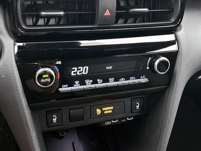Toyota YARIS Cross 1.5 Hybrid 115 Dynamic | Voorstoelen verwarmd |