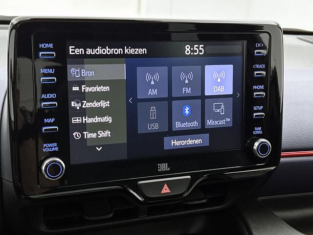 Toyota YARIS 1.5 Hybrid Tokyo Spirit Premium Pack | Panoramadak | JBL | Head-Up Display | dodehoek detectie | Stoel+stuurverwarming | Parkeersensoren voor+achter | Navigatie | Apple CarPlay/Android Auto |