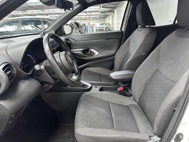 Toyota YARIS Cross 1.5 Hybrid Business Plus met trekhaak, hoge instap