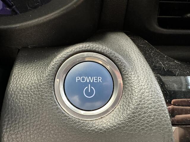 Toyota YARIS Cross 1.5 Hybrid Business Plus met trekhaak, hoge instap
