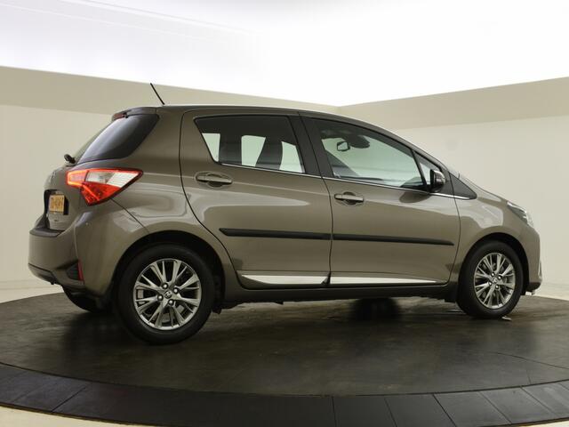 Toyota YARIS 1.5 VVT-i Executive | Camera | Navigatie | Halfleer