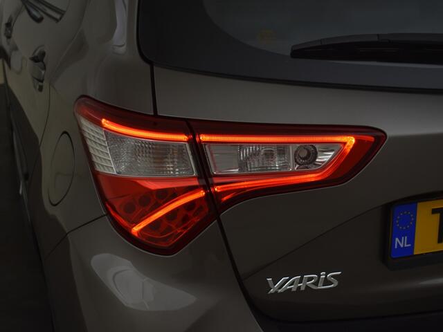 Toyota YARIS 1.5 VVT-i Executive | Camera | Navigatie | Halfleer