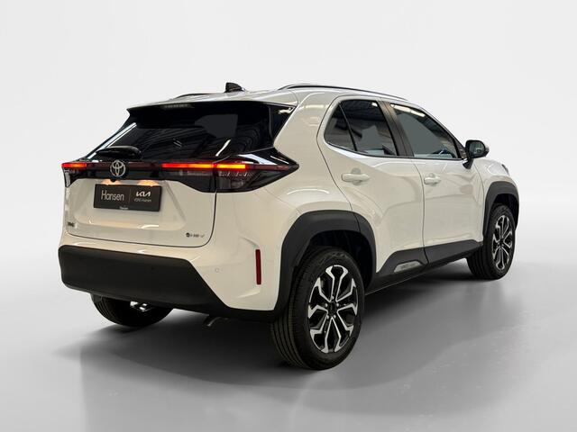 Toyota YARIS Cross 1.5 Hybrid 130 Dynamic I Direct leverbaar I Stoel en Stuurverwarming I Dodehoekdetectie I Camera