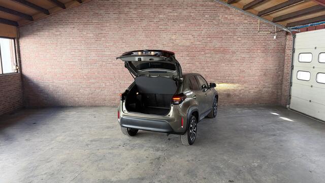 Toyota YARIS Cross 1.5 Hybrid Dynamic Navi / ACC / Camera / Winterpakket / ALLSEASON