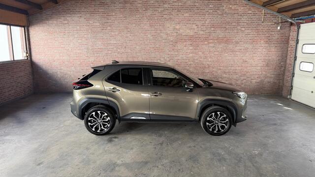 Toyota YARIS Cross 1.5 Hybrid Dynamic Navi / ACC / Camera / Winterpakket / ALLSEASON