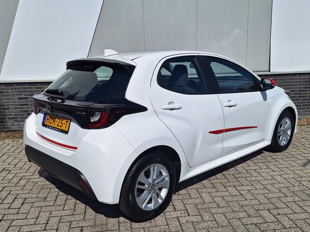 Toyota YARIS 1.5 Hybrid 115 Active Red Pack NL Auto Carplay Clima Cruise Nieuw Model