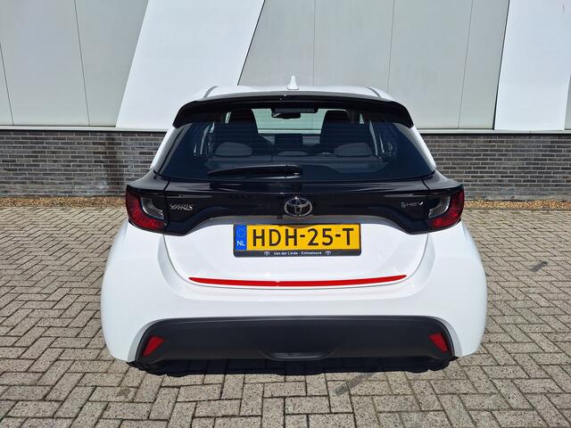 Toyota YARIS 1.5 Hybrid 115 Active Red Pack NL Auto Carplay Clima Cruise Nieuw Model
