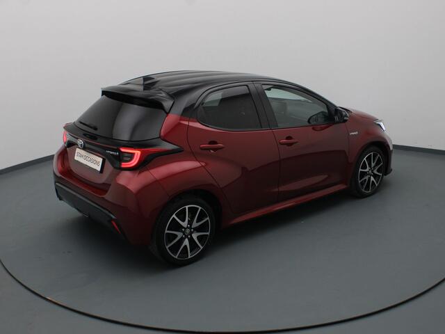 Toyota YARIS 1.5 Hybrid Executive Head-up display | JBL