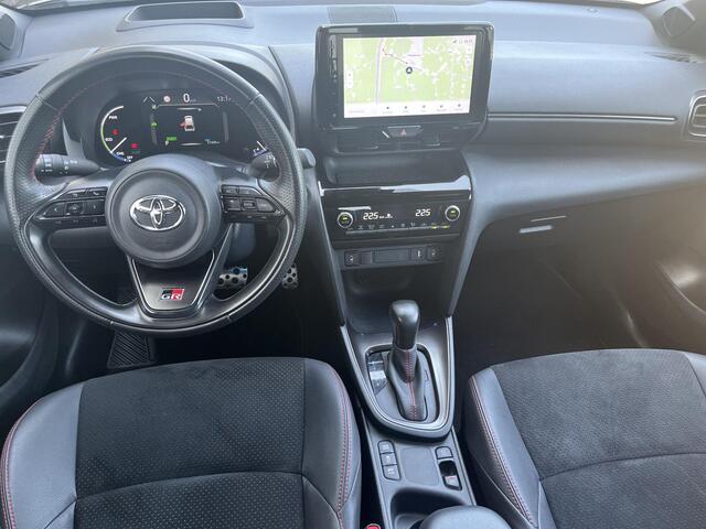 Toyota YARIS Cross 1.5 Hybrid GR Sport | Head up display | Navigatie | Stoelverwarming | Parkeersensoren |