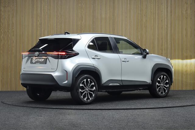 Toyota YARIS Cross 1.5 Hybrid 115 Dynamic + Comfort Pack | MY2026 | Adaptive-cruise | Camera | Clima | Apple Carplay & Android Auto | Navigatie | Keyless | Parkeerhulp | Stoel & Stuurverwarming | Dodehoekdetectie