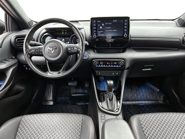 Toyota YARIS 1.5 Hybrid Executive limited | Head-Up Display | Parkeersensoren voor+achter | Stoel+stuurverwarming | draadloze telefoonlader | Apple CarPlay/Android auto | Cruise Control Adaptive |