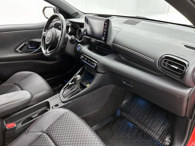 Toyota YARIS 1.5 Hybrid Executive limited | Head-Up Display | Parkeersensoren voor+achter | Stoel+stuurverwarming | draadloze telefoonlader | Apple CarPlay/Android auto | Cruise Control Adaptive |