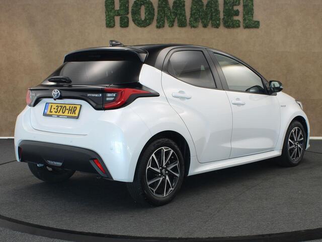 Toyota YARIS 1.5 Hybrid Dynamic - ORIGINEEL NEDERLANDSE AUTO - ACHTERUITRIJCAMERA - APPLE CARPLAY/ANDROID AUTO - ADAPTIEVE CRUISE CONTROL - KEYLESS ENTRY & START - LED KOPLAMPEN - VOLLEDIG DIGITAAL INSTRUMENTENPANEEL - RIJSTROOKSENSOR - VERKEERSBORDDETECTIE