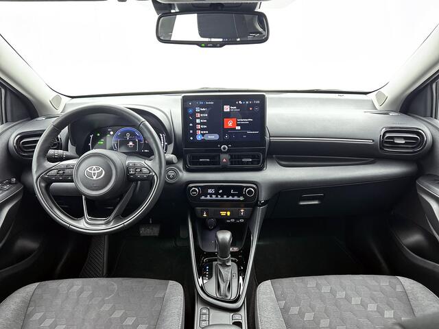 Toyota YARIS 1.5 Hybrid 115 Dynamic Comfort Pack | BTW voertuig | Dodehoek detectie | Stoel+stuurverwarming | Parkeersensoren voor+achter | Apple CarPlay/Android Auto | Cruise Control Adaptive |