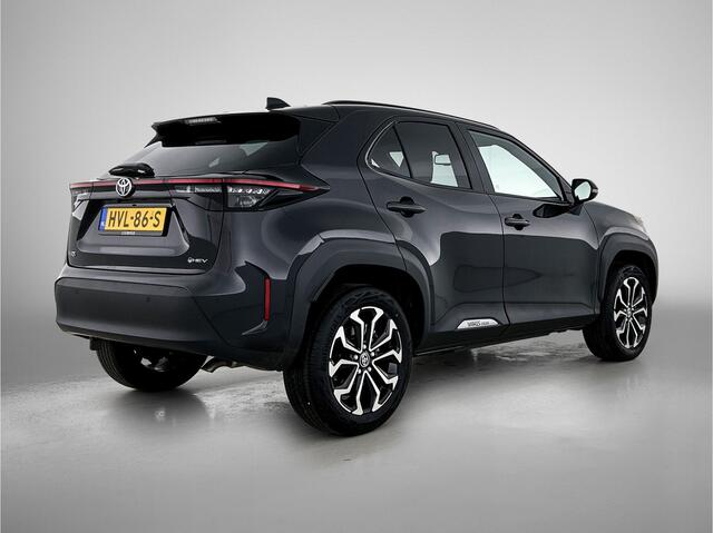Toyota YARIS Cross 1.5 Hybrid 115 Dynamic Comfort Pack | BTW voertuig | Dodehoek detectie | Stoel+stuurverwarming | Parkeersensoren voor+achter | Apple CarPlay/Android Auto | Cruise Control Adaptive |