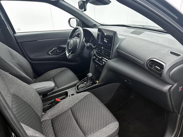Toyota YARIS Cross 1.5 Hybrid 115 Dynamic Comfort Pack | BTW voertuig | Dodehoek detectie | Stoel+stuurverwarming | Parkeersensoren voor+achter | Apple CarPlay/Android Auto | Cruise Control Adaptive |