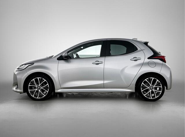 Toyota YARIS 1.5 Hybrid Style | BTW Voertuig | lichte kleur interieur | Half leder/stof | Stoelverwarming | 17" velgen | Navigatie | Apple CarPlay/Android auto | Cruise Control Adaptive | Climate Control |