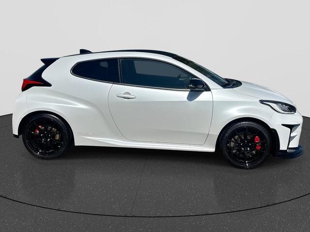 Toyota YARIS 1.6 GR Performance | Rijklaar | PPF