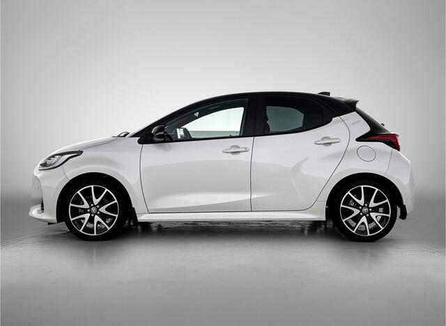 Toyota YARIS 1.5 Hybrid Executive Limited | Stoelverwarming | Parkeersensoren voor+achter | Apple CarPlay/Android auto | Cruise control Adaptive | Climate control | Achteruitrijcamera |