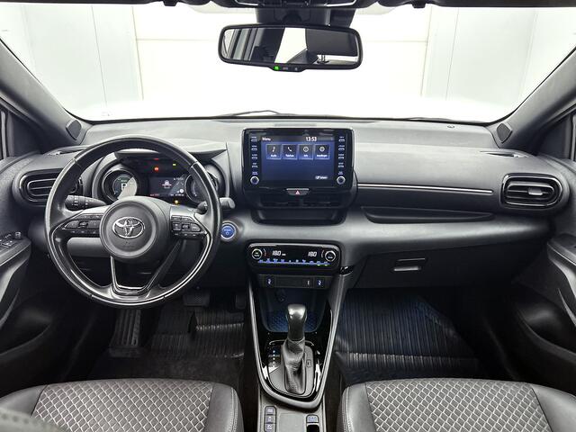 Toyota YARIS 1.5 Hybrid Executive Limited | Stoelverwarming | Parkeersensoren voor+achter | Apple CarPlay/Android auto | Cruise control Adaptive | Climate control | Achteruitrijcamera |