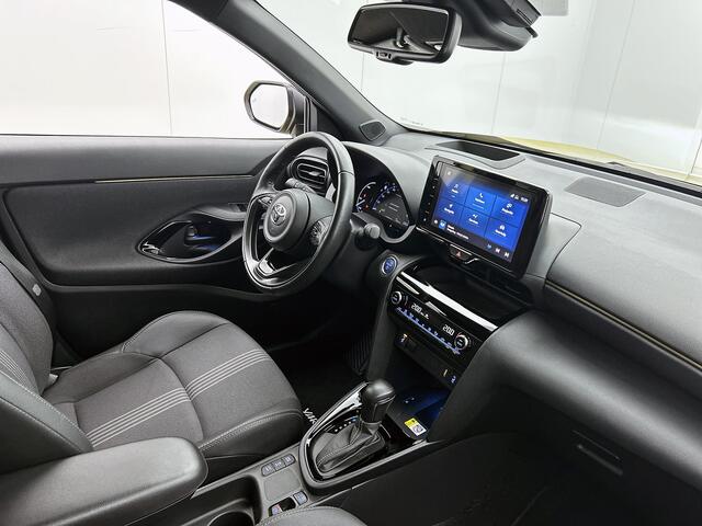 Toyota YARIS Cross 1.5 Hybrid Adventure | Head-Up Display | Dodehoek detectie | Elektrische achterklep | Stoel+Stuurverwarming | Parkeersensoren voor+achter | LED Matrix koplampen | Apple CarPlay/Android Auto |