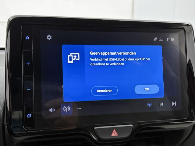 Toyota YARIS 1.5 Hybrid Executive | Lichte kleur interieur | Head-Up Display | Dodehoek detectie | Parkeersensoren Voor+Achter | Stoel+stuurverwarming | Navigatie | Apple CarPlay/Android auto | Cruise Control Adaptive |