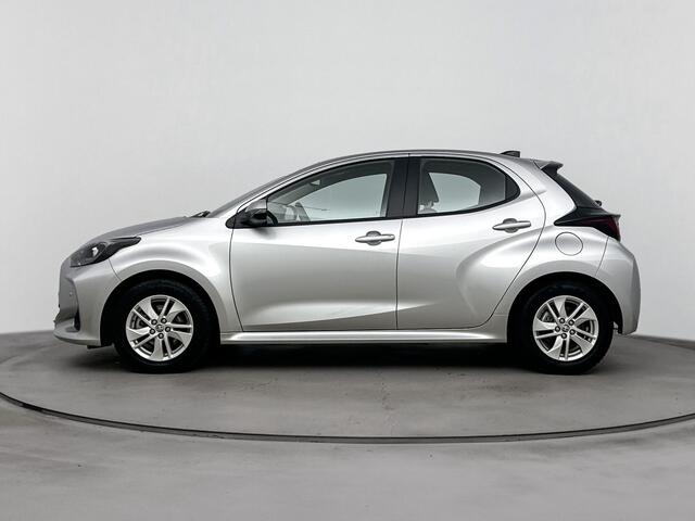 Toyota YARIS 1.5 Hybrid 115 Dynamic Limited | Stoelverwarming | Parkeersensoren | Apple Carplay-Android Auto |
