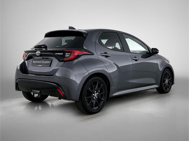 Toyota YARIS 1.5 Hybrid Executive + | JBL | Head-Up Display | Dodehoek detectie | Stoel+stuurverwarming | Parkeersensoren voor+achter | Draadloze telefoonlader | Navigatie | Apple CarPlay/Android Auto |