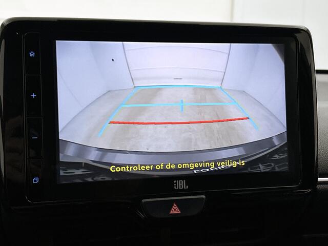 Toyota YARIS 1.5 Hybrid Executive + | JBL | Head-Up Display | Dodehoek detectie | Stoel+stuurverwarming | Parkeersensoren voor+achter | Draadloze telefoonlader | Navigatie | Apple CarPlay/Android Auto |