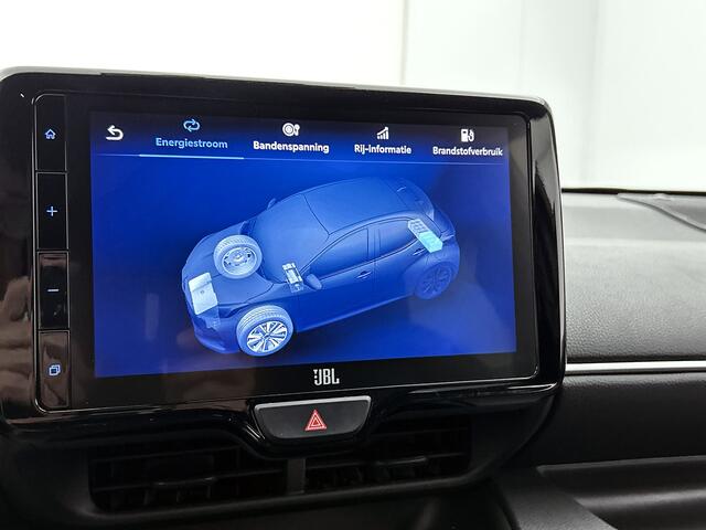 Toyota YARIS 1.5 Hybrid Executive + | JBL | Head-Up Display | Dodehoek detectie | Stoel+stuurverwarming | Parkeersensoren voor+achter | Draadloze telefoonlader | Navigatie | Apple CarPlay/Android Auto |