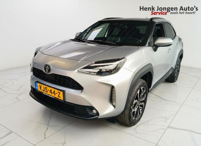 Toyota YARIS Cross 1.5 Hybrid 115 First Edition uit 2025 Rijklaar + Fabrieksgarantie Henk Jongen Auto's in Helmond, al 50 jaar service zoals 't hoort!